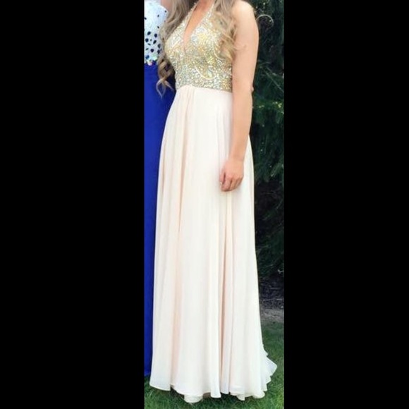BEAUTIFUL GOLD SEQUIN PROM DRESS