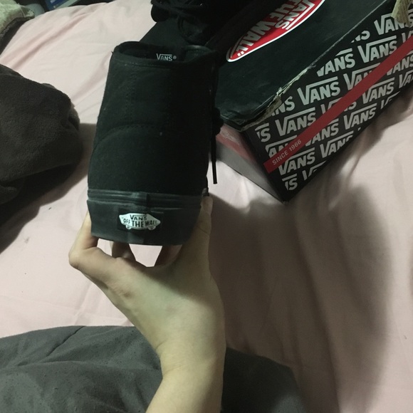 All black vans 💣💣 - Picture 2 of 4