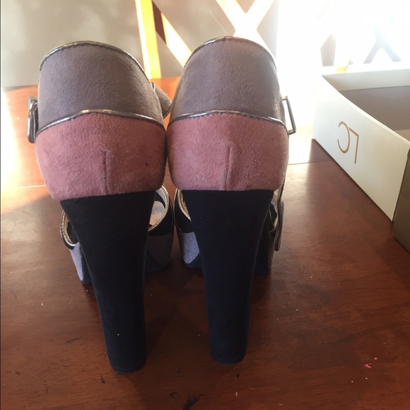 Lauren Conrad peep toe platform sandals - Picture 2 of 2