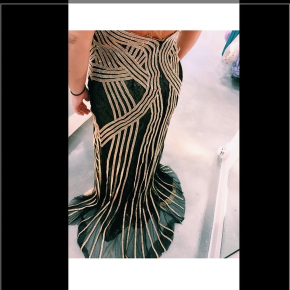 Prom dress!! - Picture 1 of 3