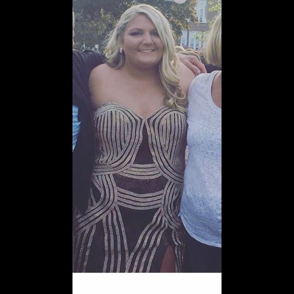 Prom dress!! - Picture 2 of 3