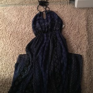 Backless halter maxi dress