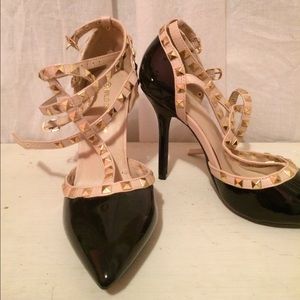 BLACK and gold Valentino dupes.