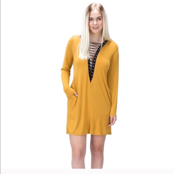 🌻LAST ONE🌻Lace-Up Pocket Dress - Picture 2 of 2