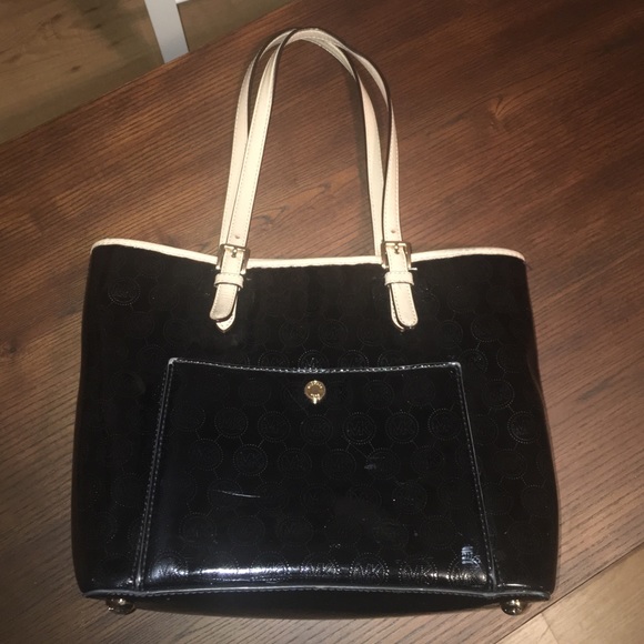 Michael Kors Handbags - Michael kors hand bag