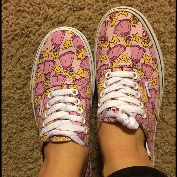 NEW VANS X NINTENDO Mario Bros Princess Womens 8