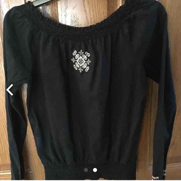 Miley Cyrus shirt, size medium - Picture 2 of 2