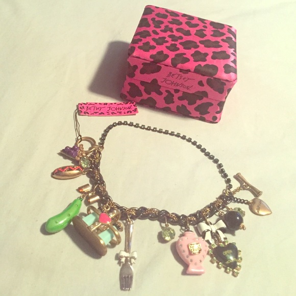 Betsey Johnson First Date Bracelet (NWT)