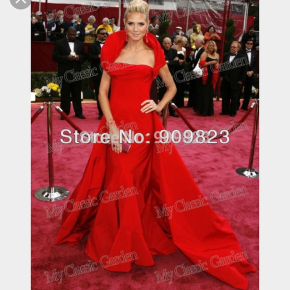 Custom made red taffeta gown - Picture 3 of 4