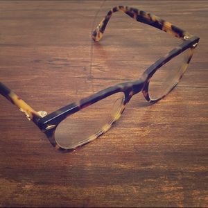 Hip Tortoise Shell Glasses