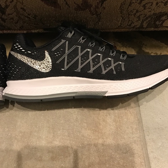 Women's Nike Pegasus 32 with Swarovski crystals - Picture 2 of 4