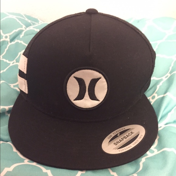 Black and silver Hurley hat. Men's.