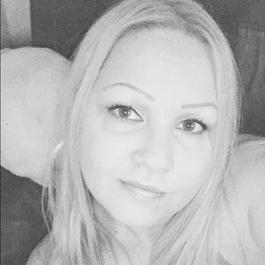 Meet your Posher, Damaris