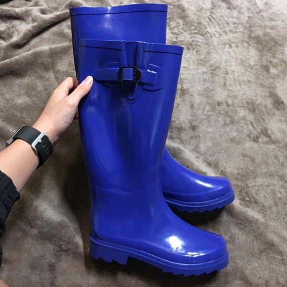 Tall Blue Rainboots!