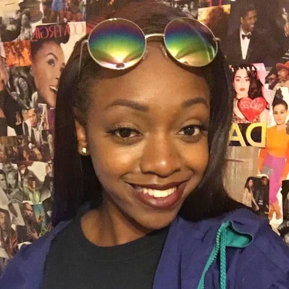 Meet your Posher, Aaliyah - Picture 1 of 1