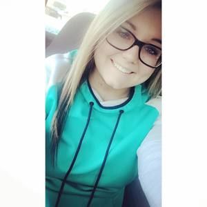 Meet your Posher, Claudia