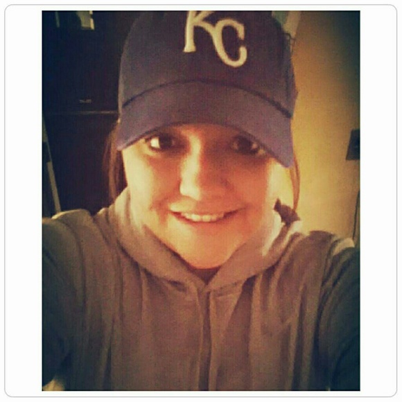 Meet your Posher, Kasi Jo! - Picture 4 of 4