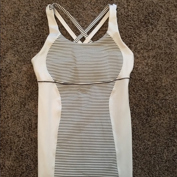 Lululemon Energy Tank- size 6