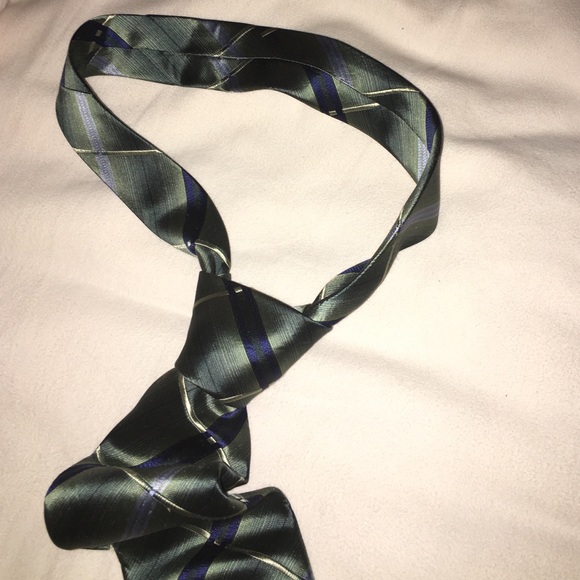 Van heusen green and blue tie