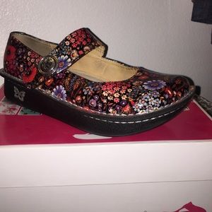 Alegria Paloma nursing shoes