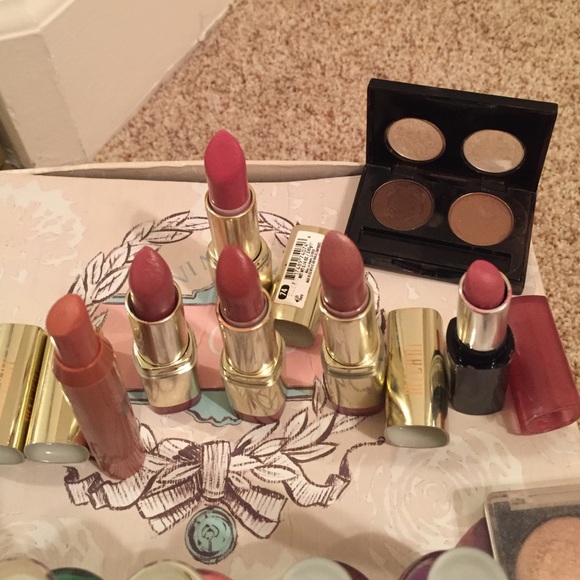 SOLD - Picture 3 of 4