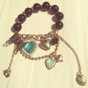 Betsey Johnson charm bracelet (NEW WITHOUT TAGS)