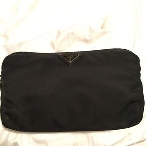 Vela toiletry case