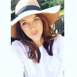 Meet your Posher, Lacey