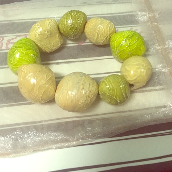 Women's lime green and beige bracelet