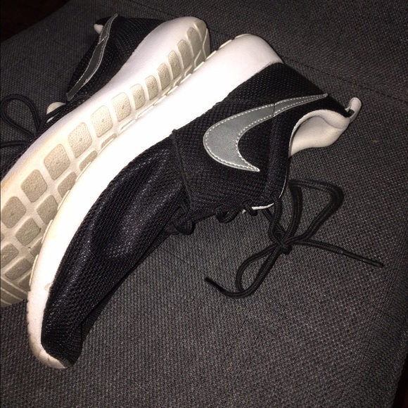 Nike Roshe 1 - Picture 2 of 2