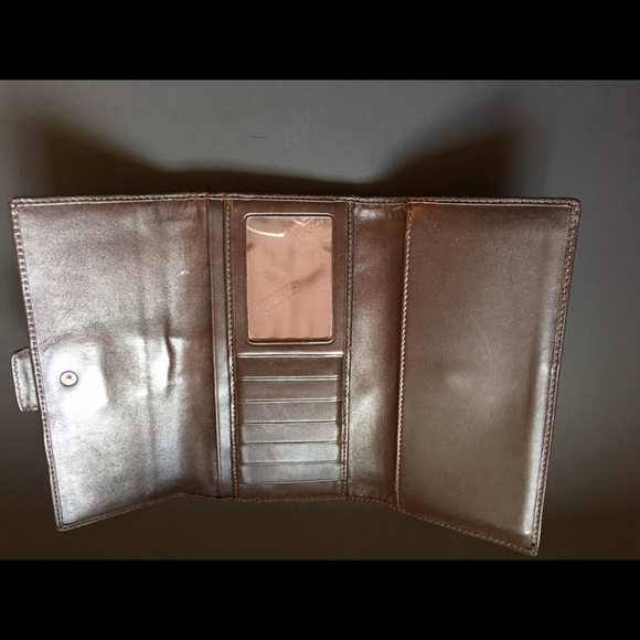 Authentic Signature Coach Wallet - Picture 3 of 4