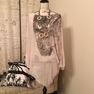 Stella Carskasi asymmetrical top GORGEOUS!