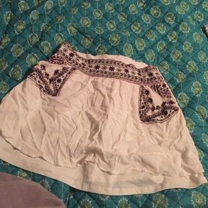 White, cotton skirt