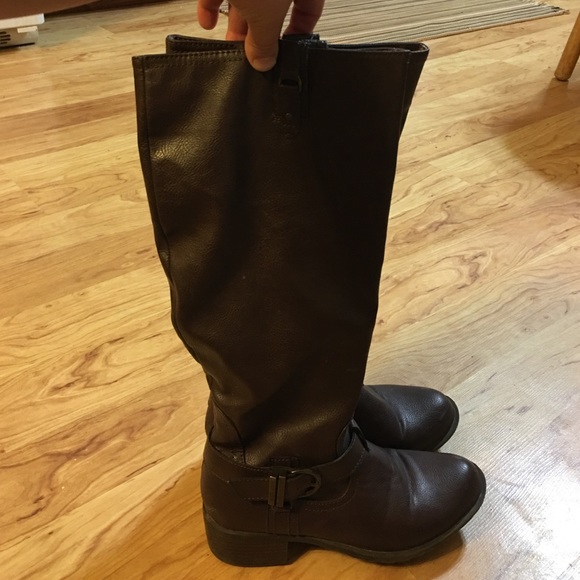 Brown riding boots!