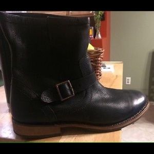 Men's Caterpillar Black Leather Ankle Boots