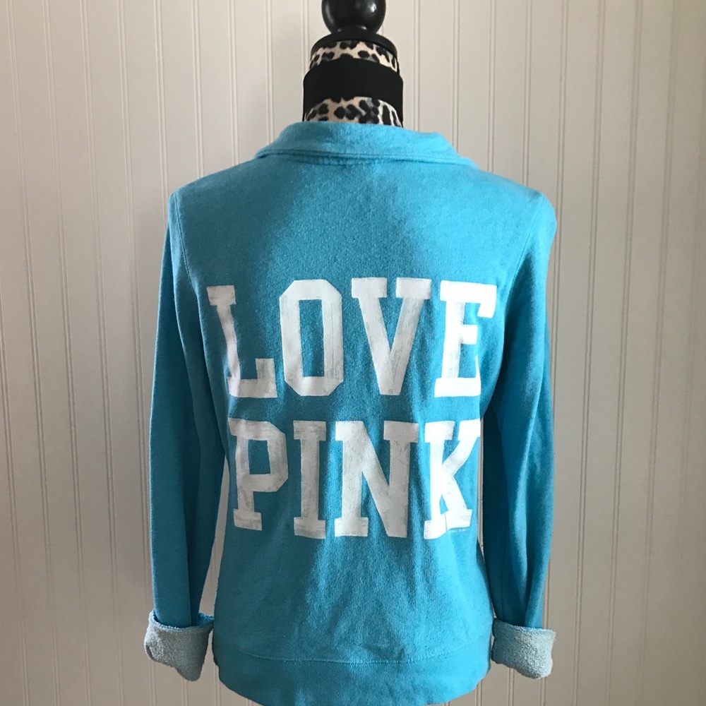 🚫SOLD🚫 Blue Victoria's Secret pink pullover