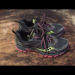 Saucony Tennis Shoes