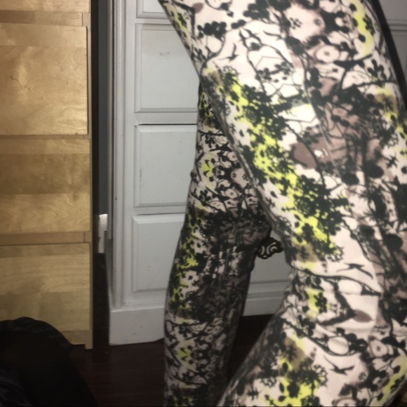 Vera Wang Legging pants