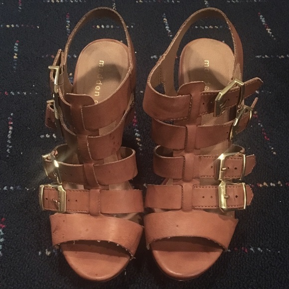 Madden Girl buckle wedges - Picture 2 of 4