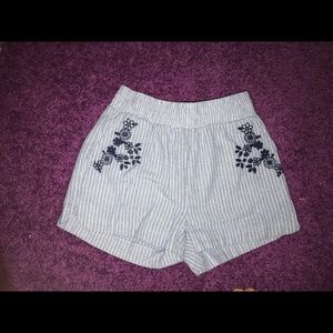 Medium shorts