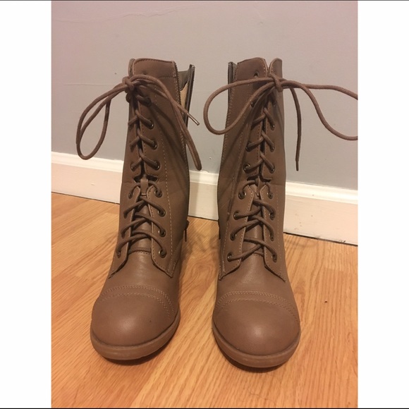 Combat boots