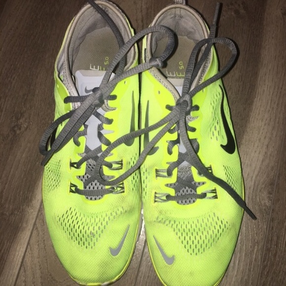 Nike Free TR Fit 4 • Size 8.5 - Picture 3 of 3