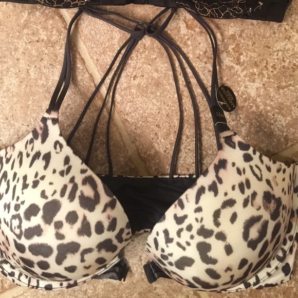 💥SOLD💥 NWT: VS Bombshell bras - 32D - Picture 2 of 3