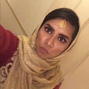 Meet your Posher, Ishrat