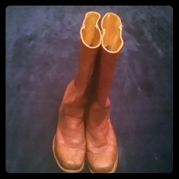Frye Campus Boots