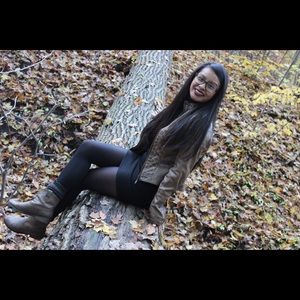 Meet your Posher, Jennifer