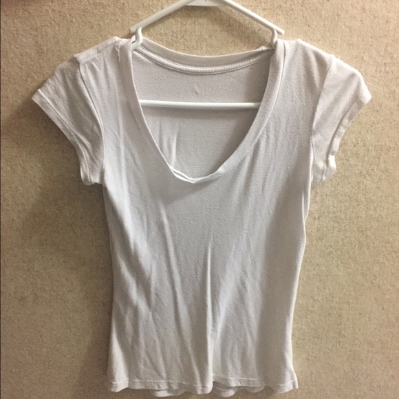 white short sleeve shirt