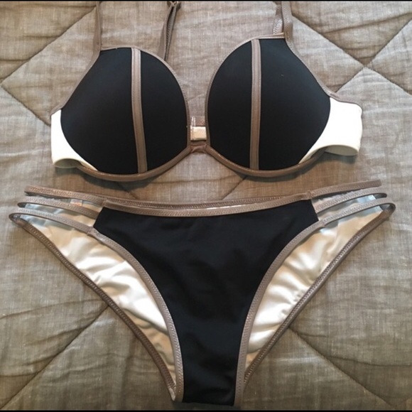 // Victoria Secret Swimsuit //