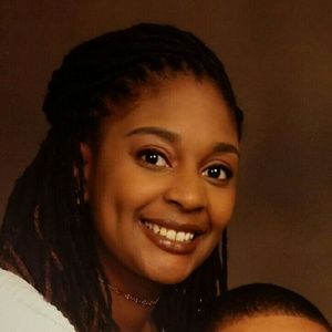 Meet your Posher, Joelle