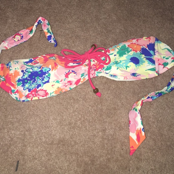 Strapless bikini top